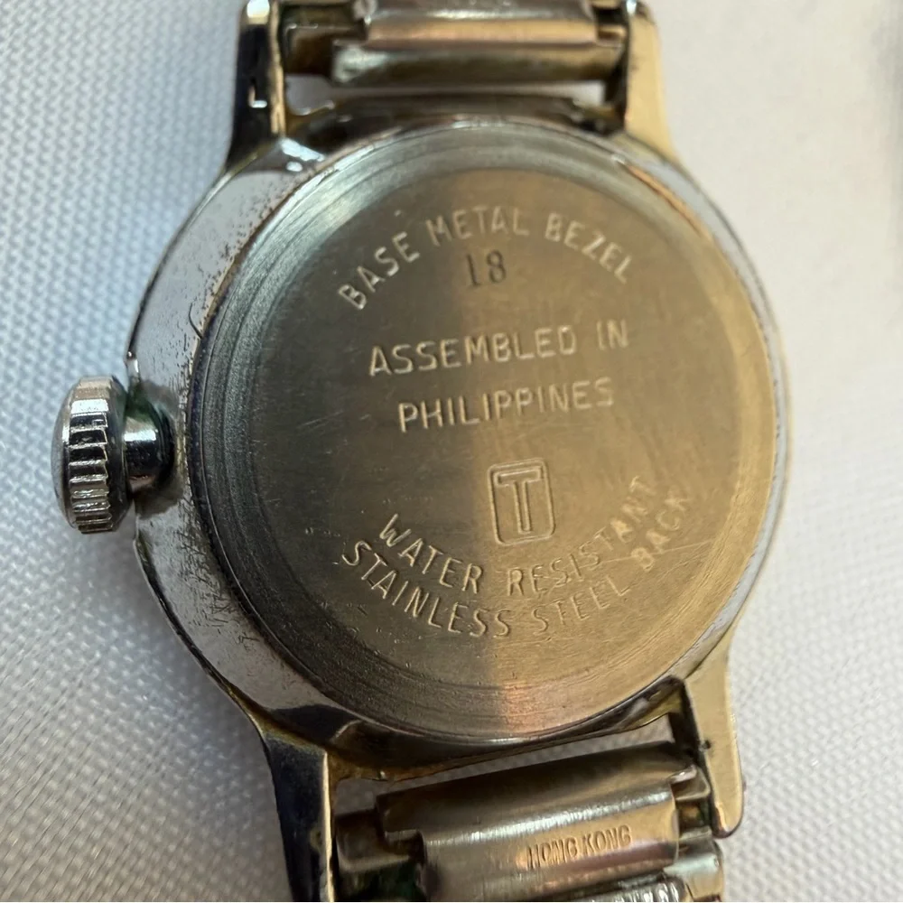Vintage Timex Ladies Watch Silver Tone Stretch Band Date Quartz